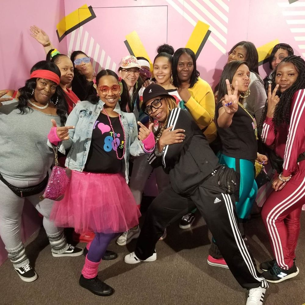 Meet your Posher, Leslie